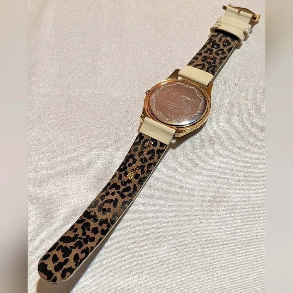 Betsey Johnson Quartz Analog Ladies Watch Gold Tone BJ2137 Patent Leather
